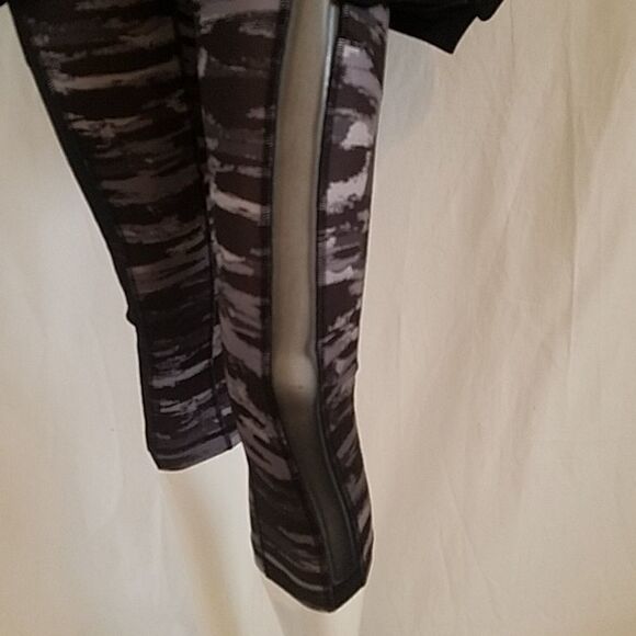 90 degree reflex small activewear - Picture 2 of 8